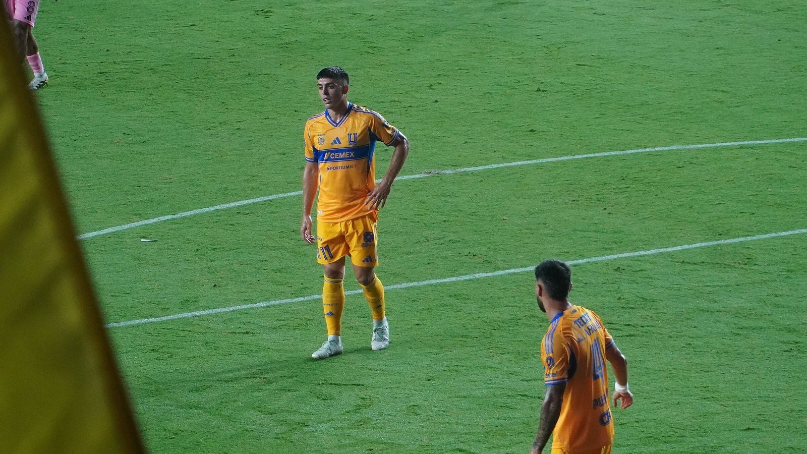Brunetta, gol y expulsión ante Chivas: ¿qué pasó y por qué es tendencia?