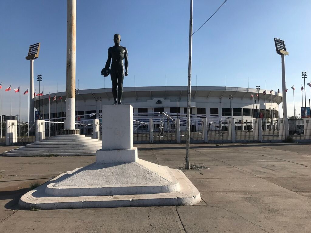 Exterior del Estadio Nacional de Chile en Santiago