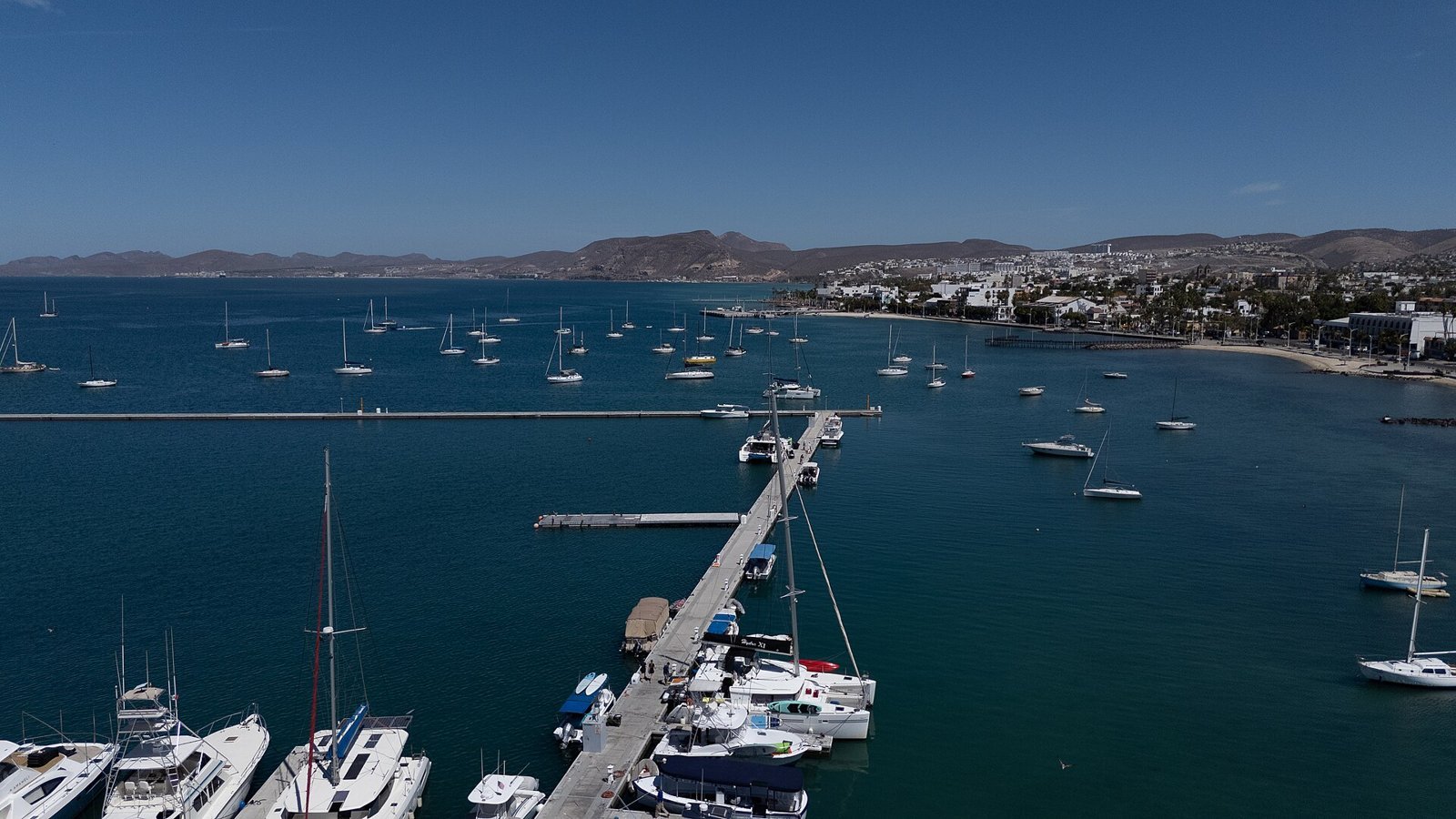 Vista aérea del Malecón de La Paz, Baja California Sur