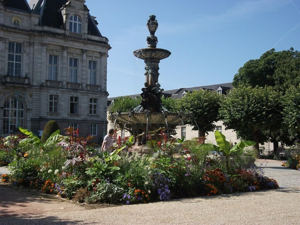 Fachada del ayuntamiento de Limoges, Francia
