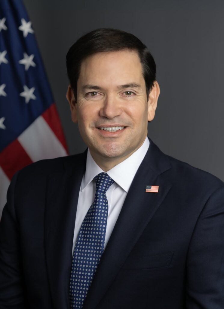 Retrato oficial del secretario de Estado de EE.UU., Marco Rubio