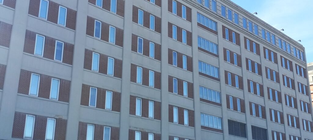 Edificio del Centro de Detención Metropolitano de Brooklyn, Nueva York