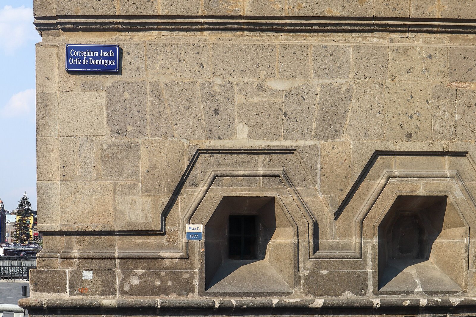 Fachada del Palacio Nacional en el Zócalo de la Ciudad de México