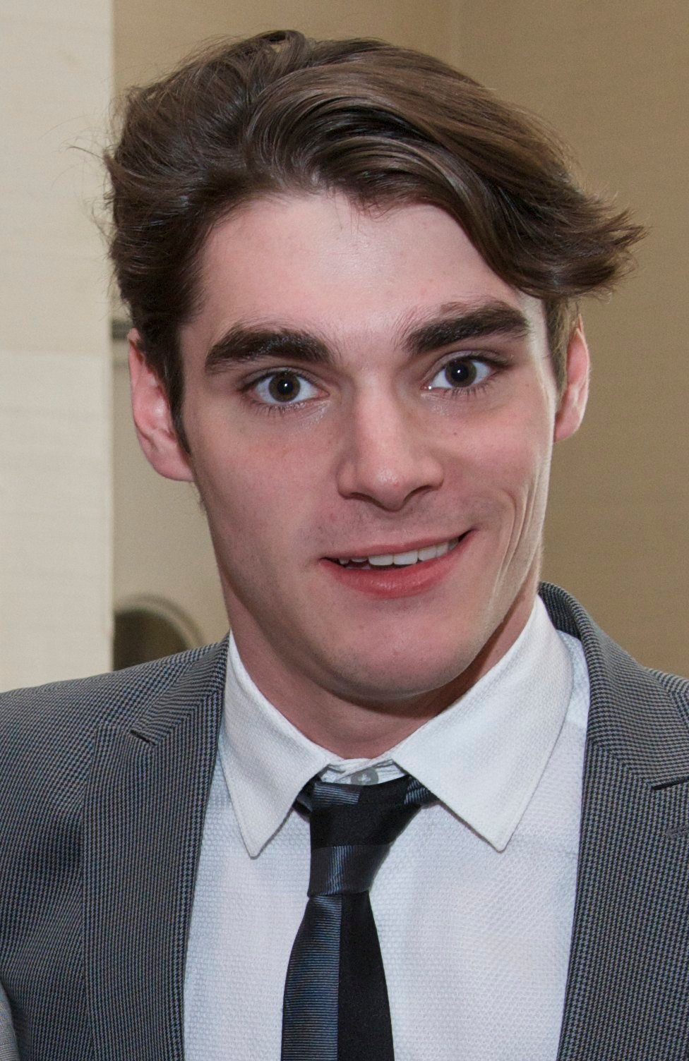 Muere RJ Mitte, Walter Jr. de Breaking Bad: ¿qué pasó y por qué es tendencia?