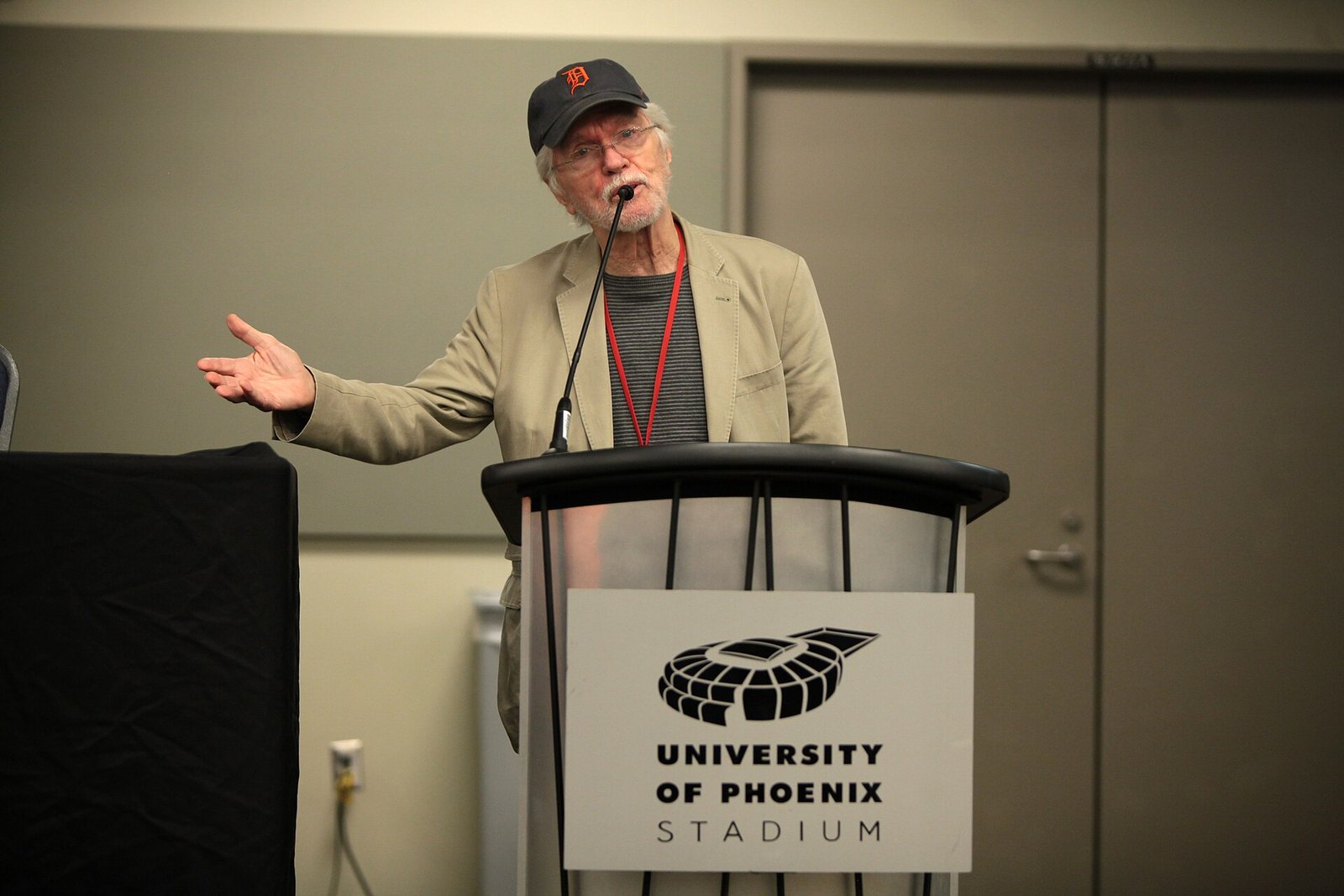 Tom Skerritt en un evento en Phoenix, Arizona, en 2014