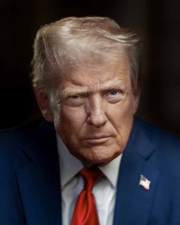 Retrato oficial del presidente de Estados Unidos Donald Trump